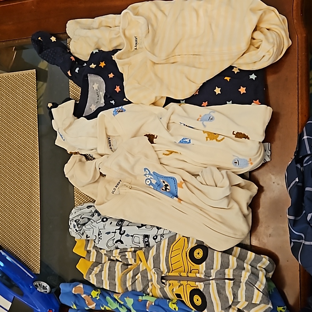 Old Navy Bundle 7 4t onesies